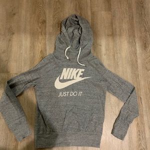 Nike LW Hoodie